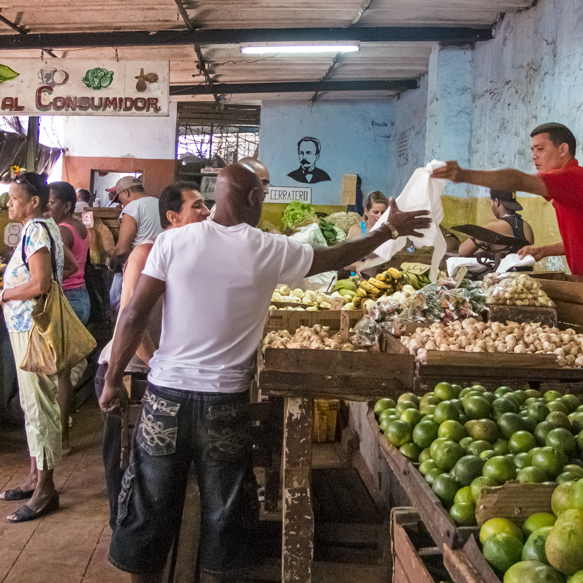 Fruit market in Havana