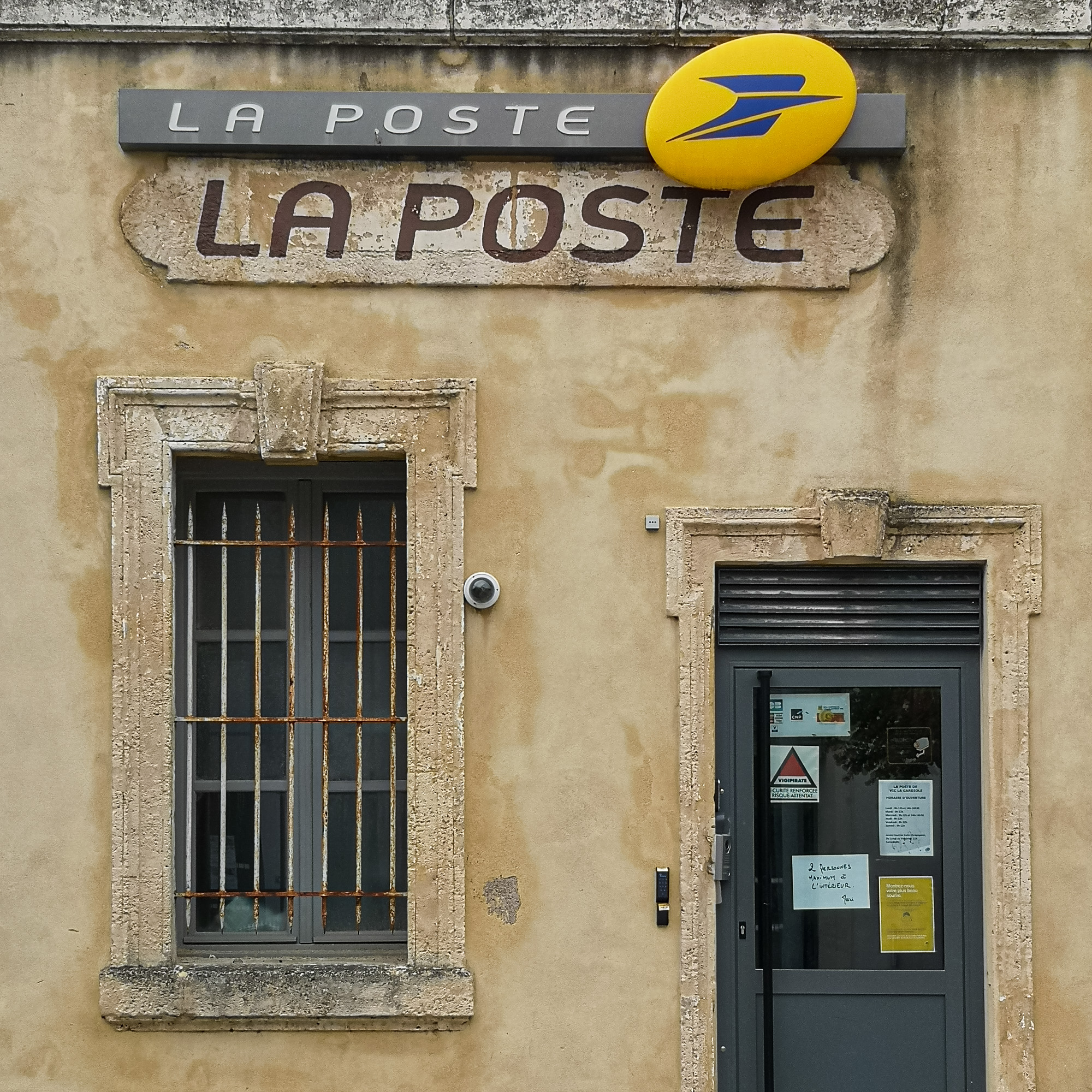 La Poste, from old to new.